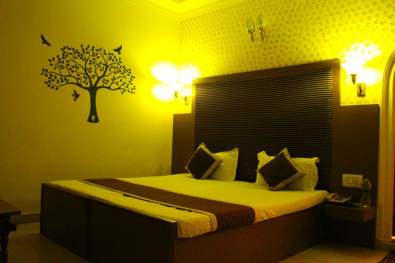 Hotel Goyal Jaipur Bagian luar foto