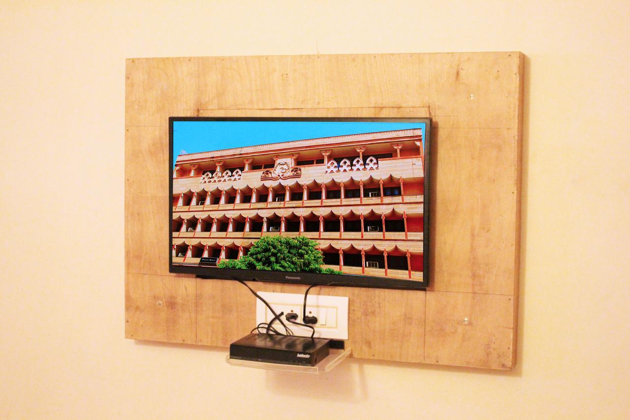 Hotel Goyal Jaipur Bagian luar foto